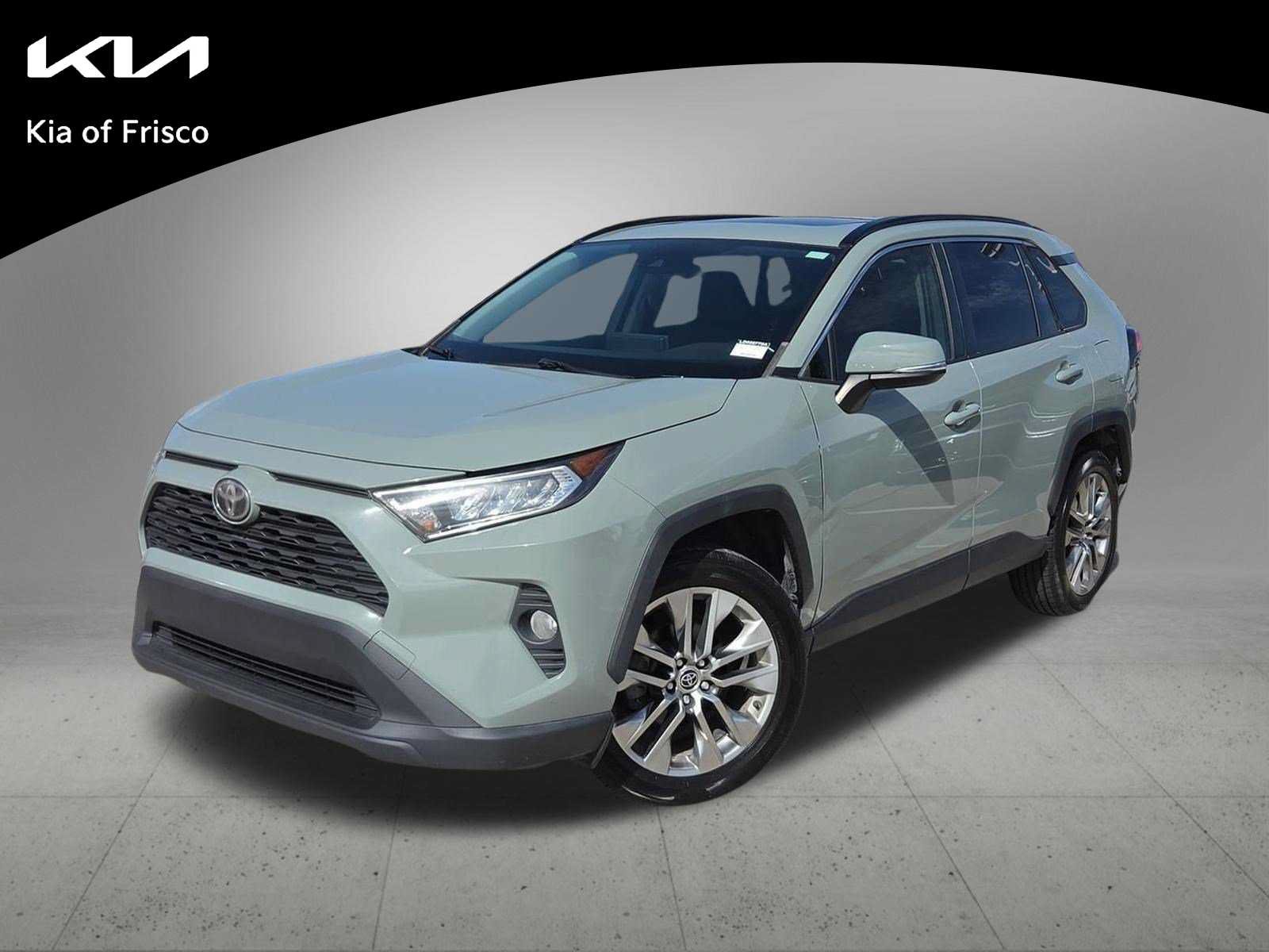 Used 2020 Toyota RAV4 XLE Premium FWD image 1