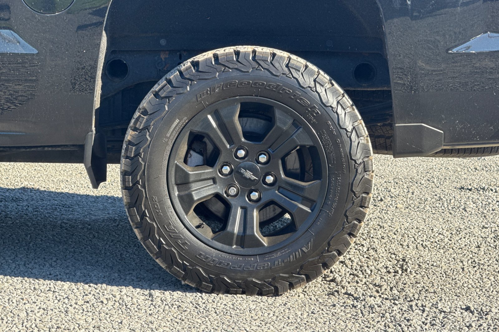 Used 2017 Chevrolet Silverado 1500 LTZ Z71 w/ Midnight Edition AWD/4WD image 40
