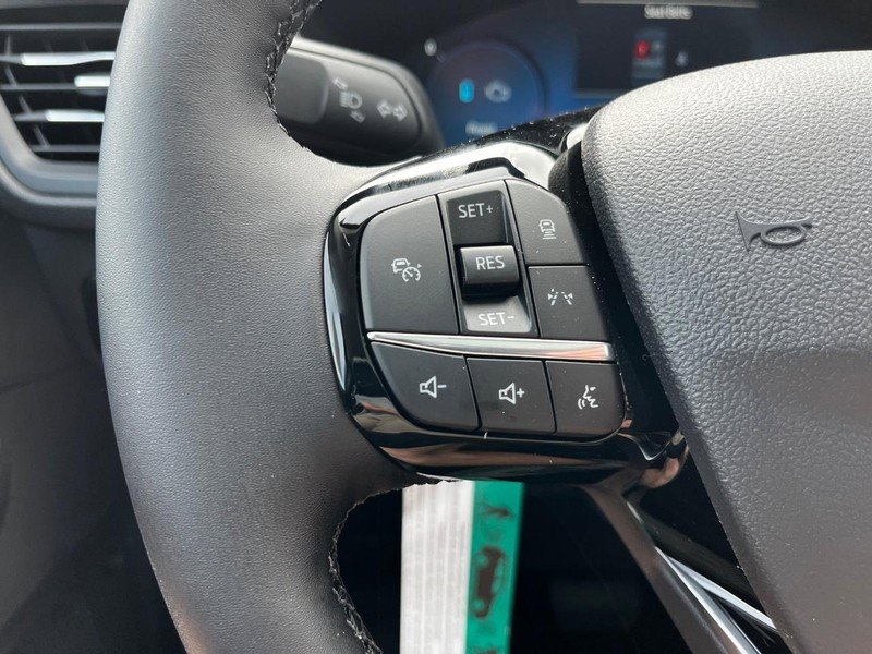 New 2025 Ford Escape SE w/ PHEV Premium Package image 11