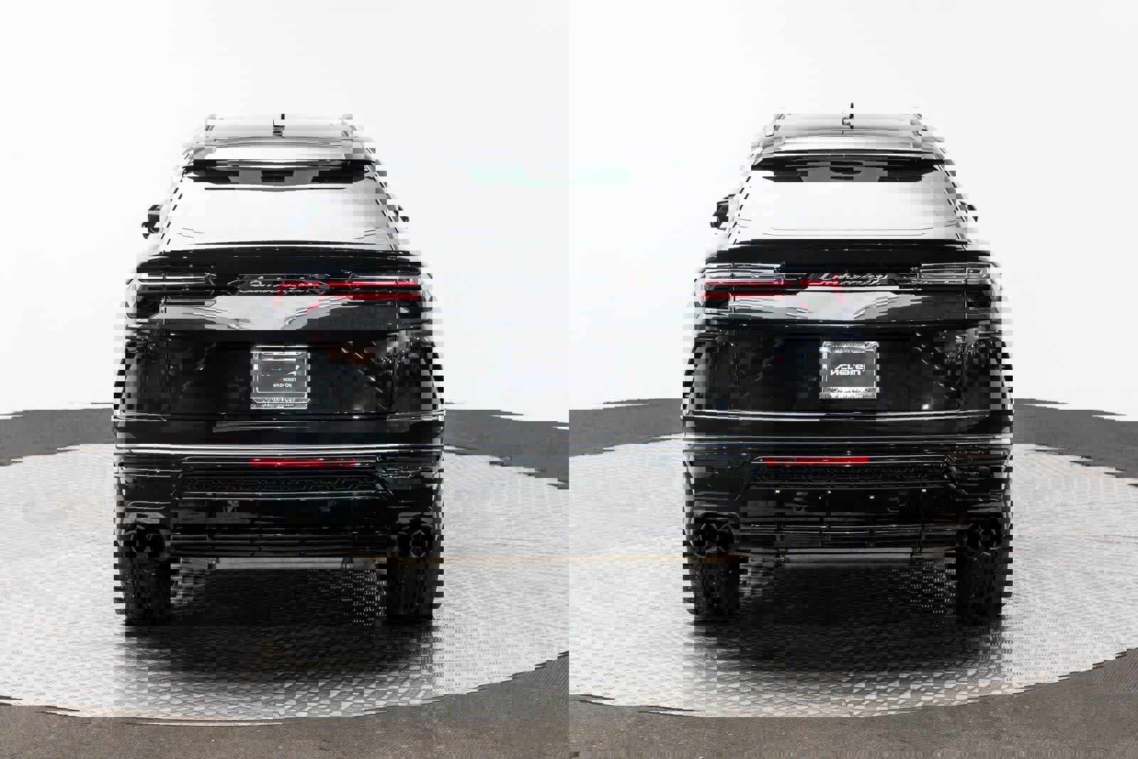 Used 2022 Lamborghini Urus AWD/4WD image 5