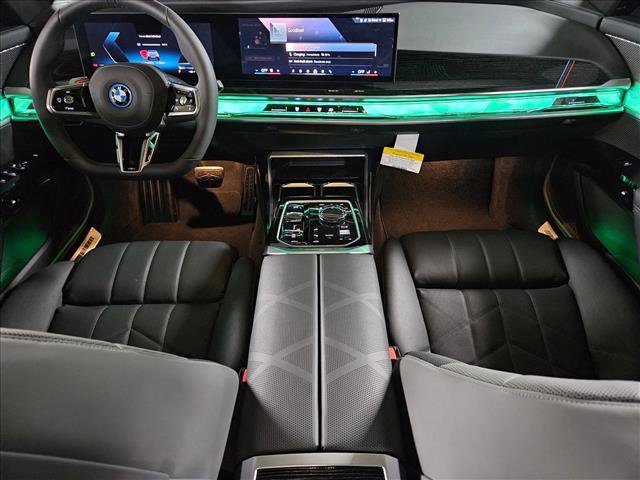New 2025 BMW i7 xDrive60 image 15