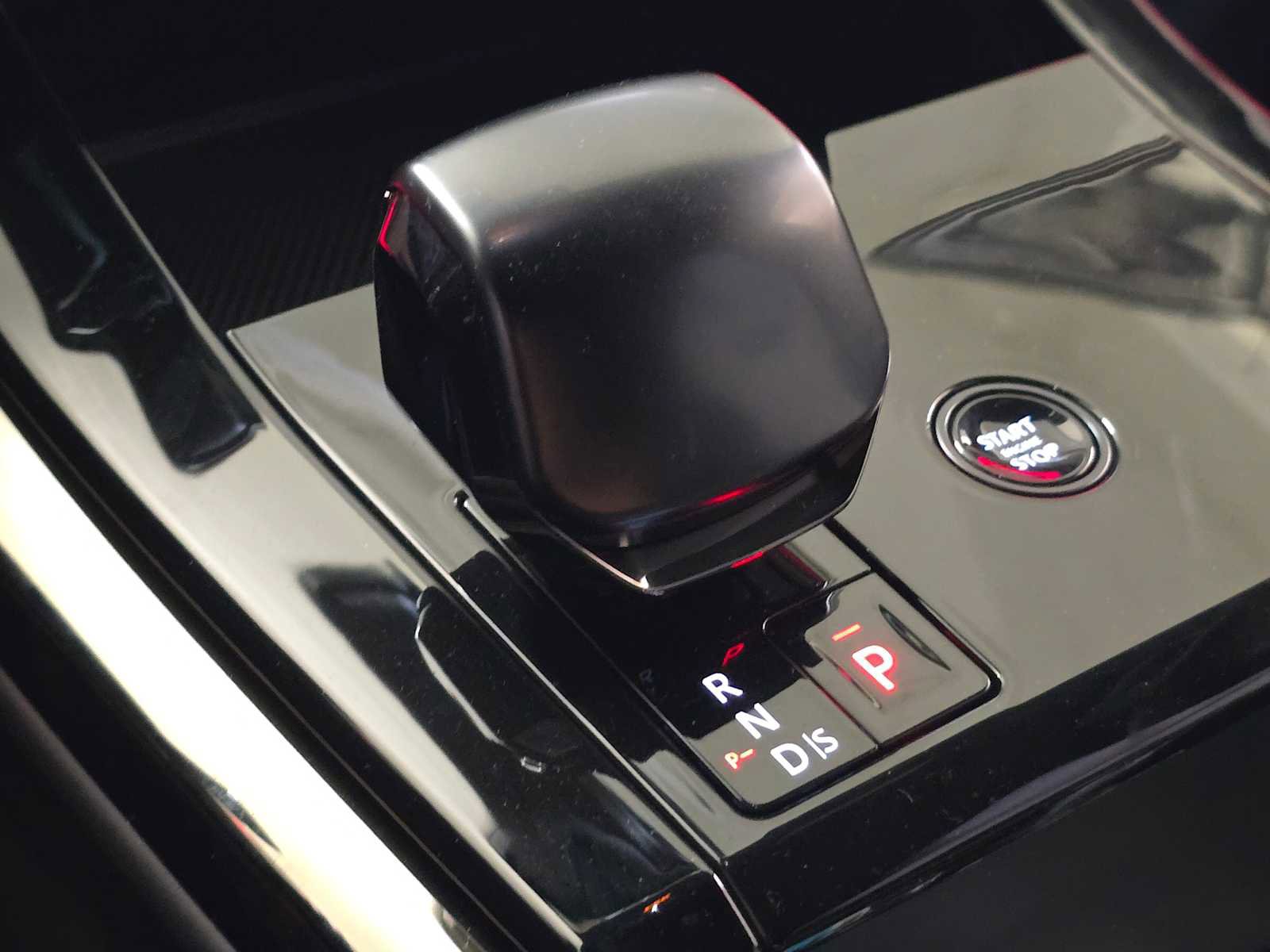 New 2025 Land Rover Range Rover Sport SV Edition Two image 31