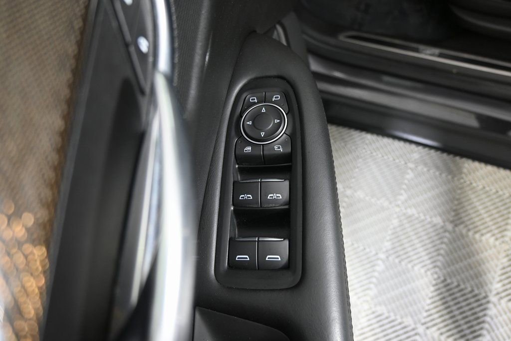 Used 2018 Cadillac XT5 Platinum w/ Driver Assist Package image 19