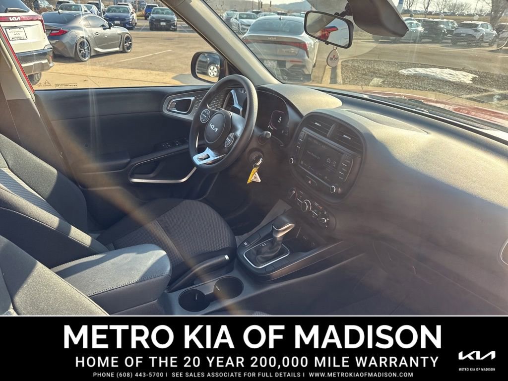 Used 2023 Kia Soul LX image 37