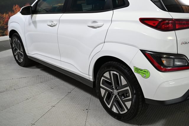 Used 2023 Hyundai Kona SE FWD image 8