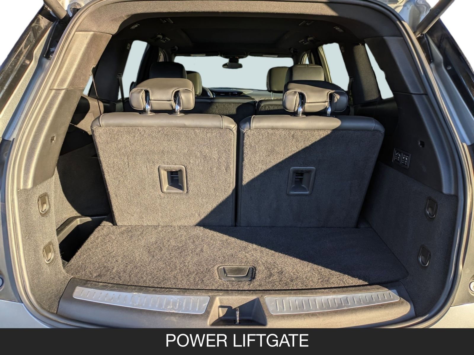 Used 2024 Cadillac XT6 Premium Luxury image 21