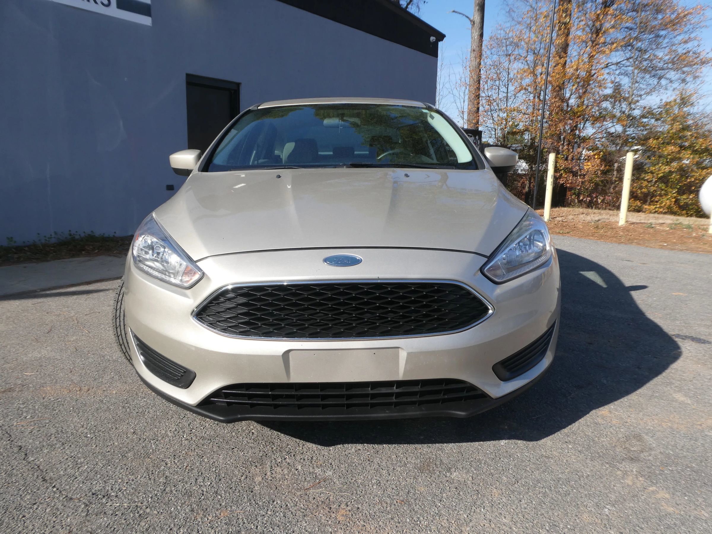 Used 2018 Ford Focus SE image 2