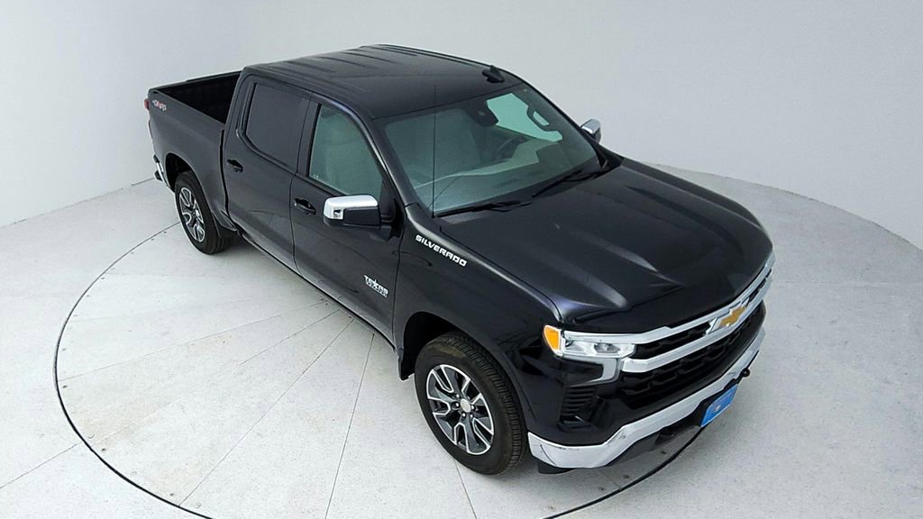 Certified 2023 Chevrolet Silverado 1500 LT w/ Leather Package image 13