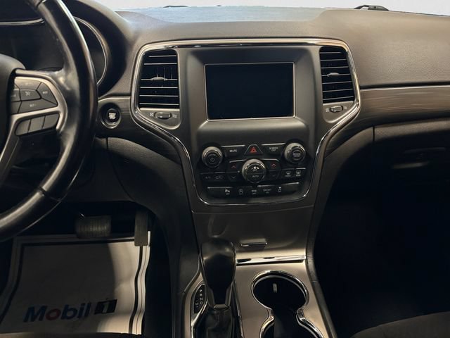Used 2021 Jeep Grand Cherokee Laredo AWD/4WD image 12