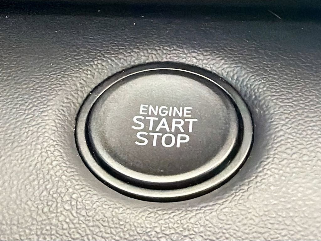 Used 2025 Hyundai Elantra Sport FWD image 32