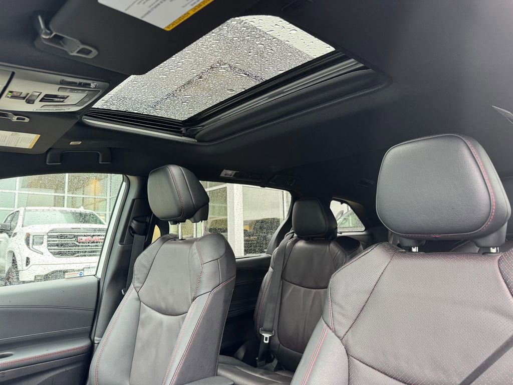 Used 2025 Toyota Sienna XSE w/ XSE Premium Package image 53