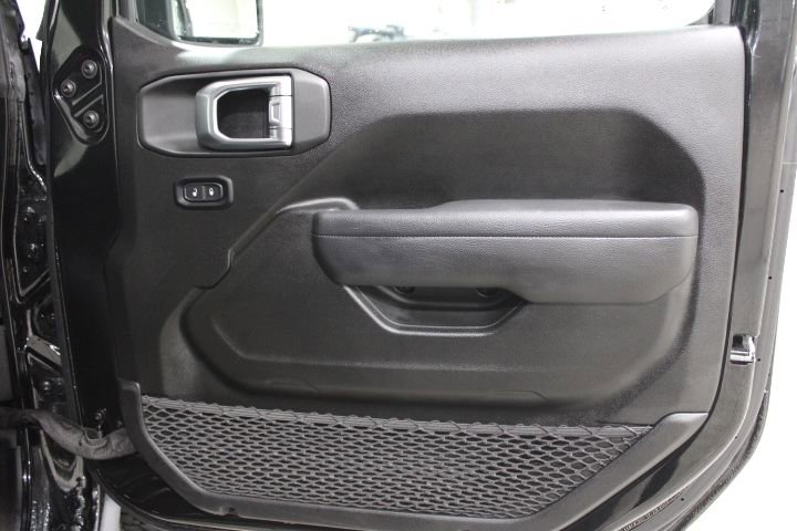 Used 2025 Jeep Wrangler Rubicon image 23