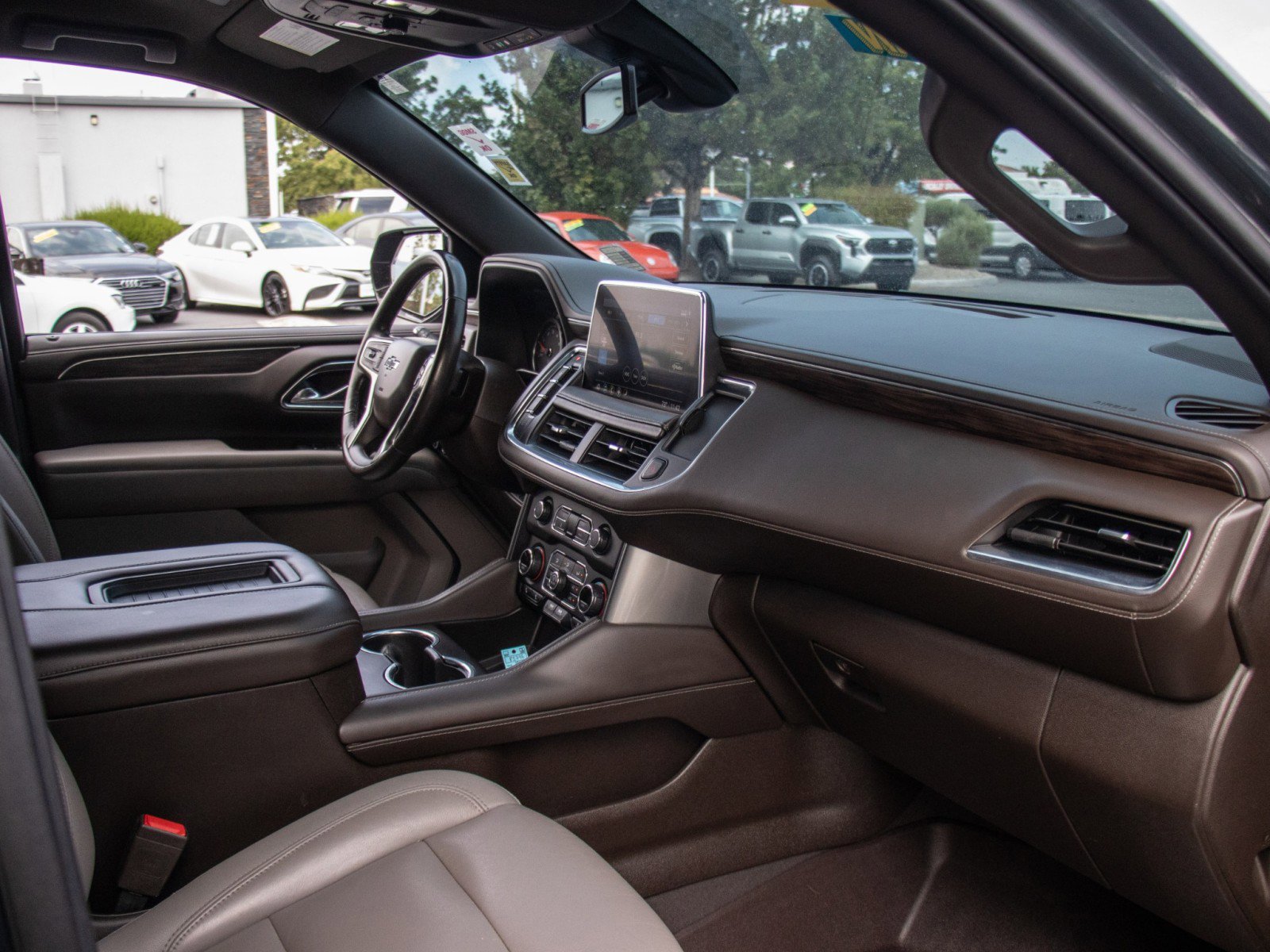 Used 2021 Chevrolet Tahoe Z71 w/ Z71 Off-Road Package image 18