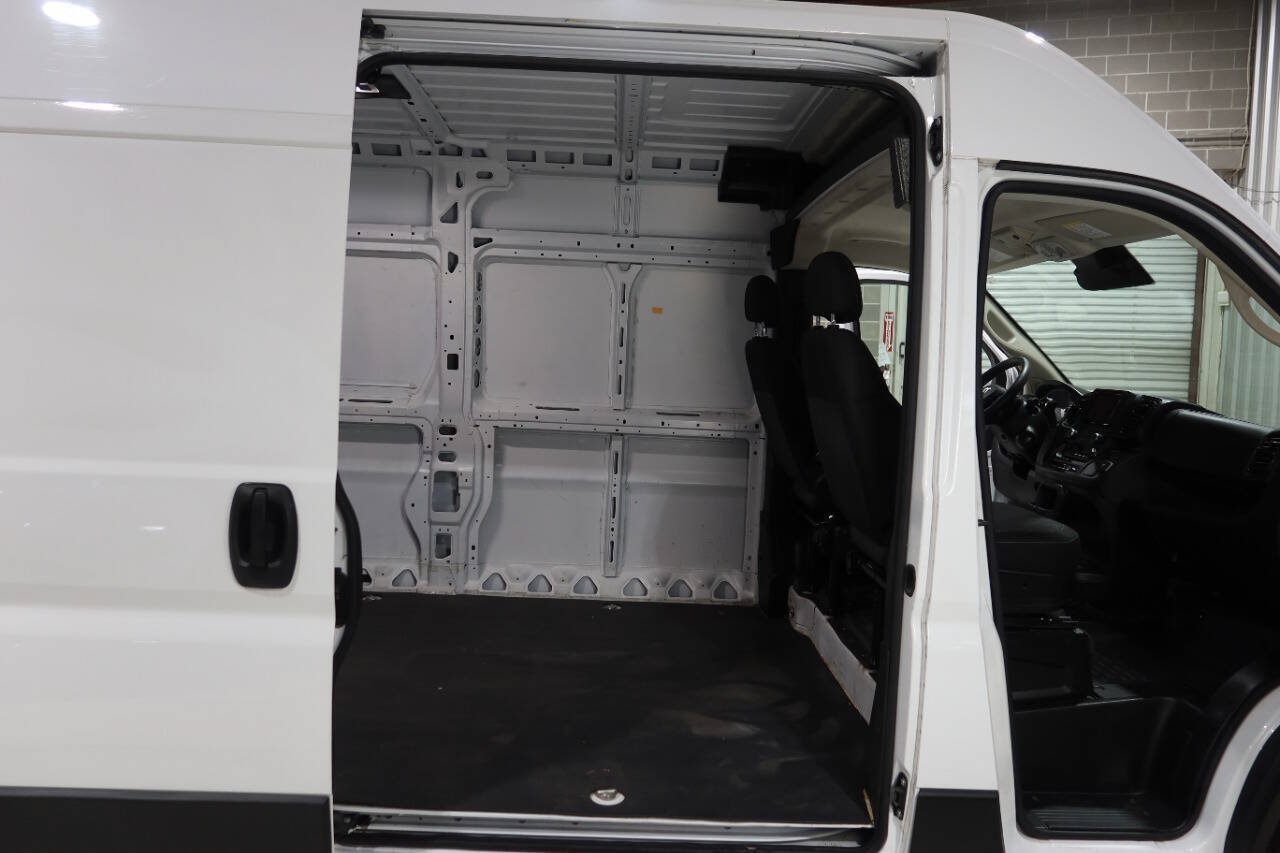 Used 2024 RAM ProMaster 2500 w/ Convenience Group FWD image 15