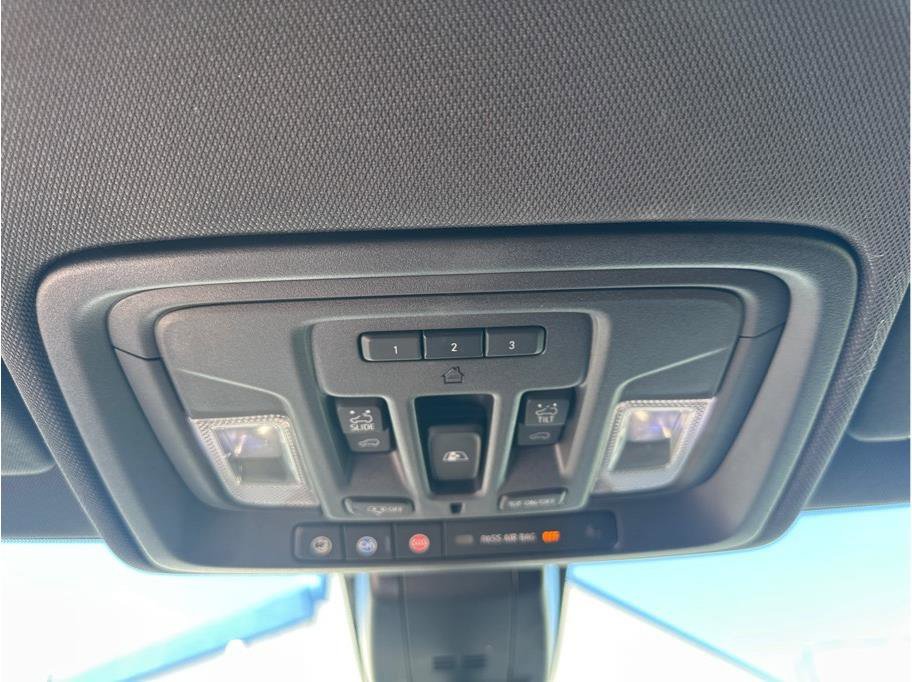 Used 2019 Chevrolet Silverado 1500 High Country w/ Technology Package AWD/4WD image 22