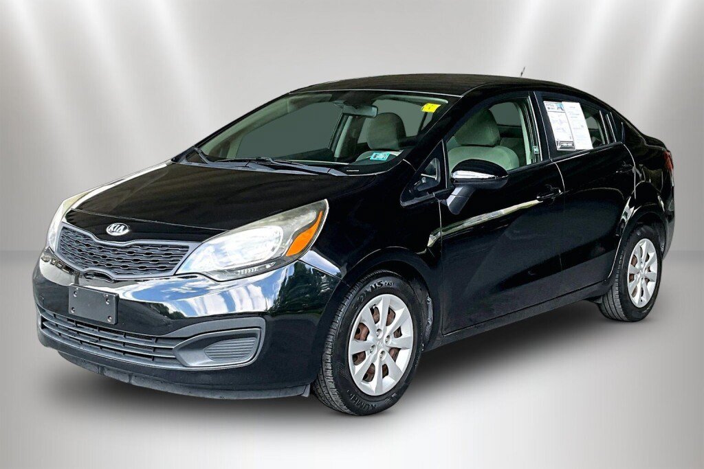 Used 2015 Kia Rio LX w/ Power Package FWD image 3