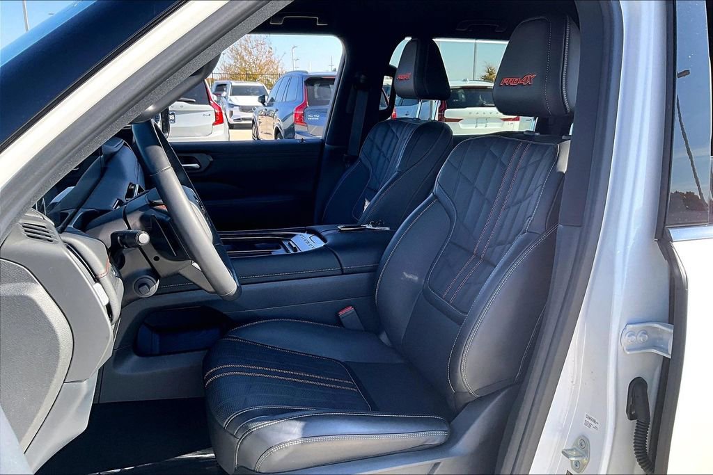 Used 2025 Nissan Armada PRO-4X image 31