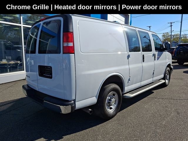 Used 2024 Chevrolet Express 2500 w/ Driver Convenience Package RWD image 10