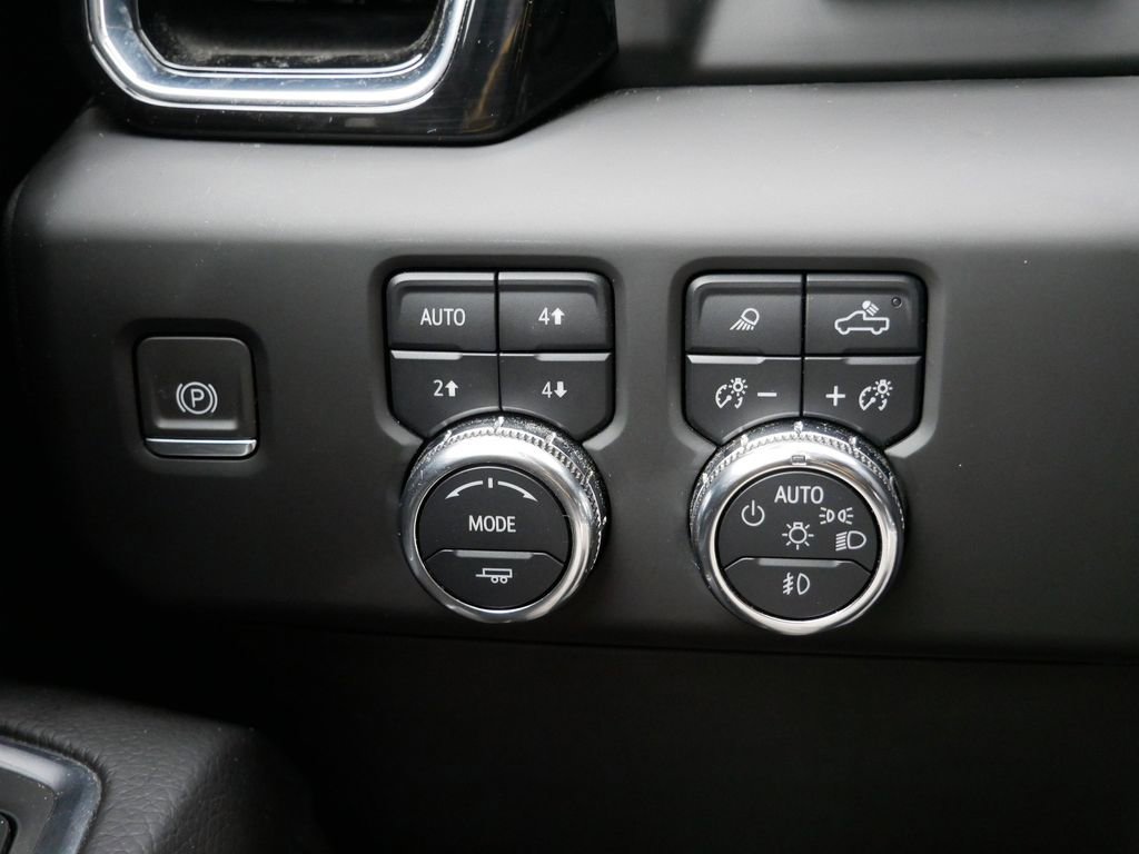 Used 2024 GMC Sierra 1500 Denali AWD/4WD image 29