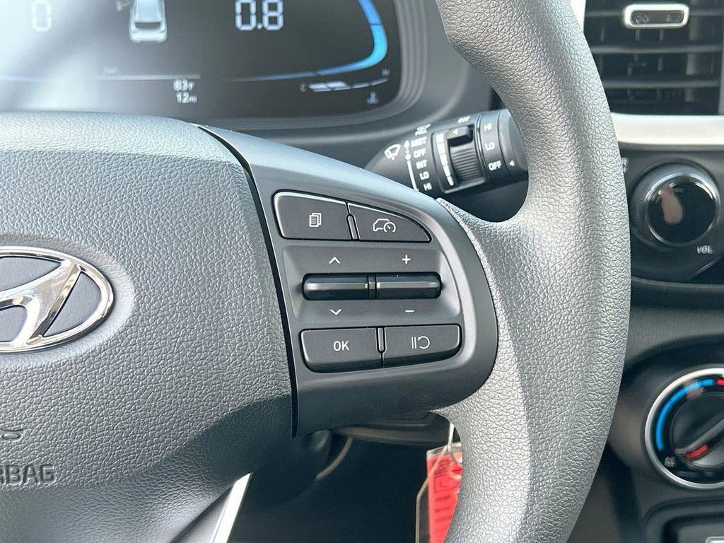 New 2026 Hyundai Venue SE image 30