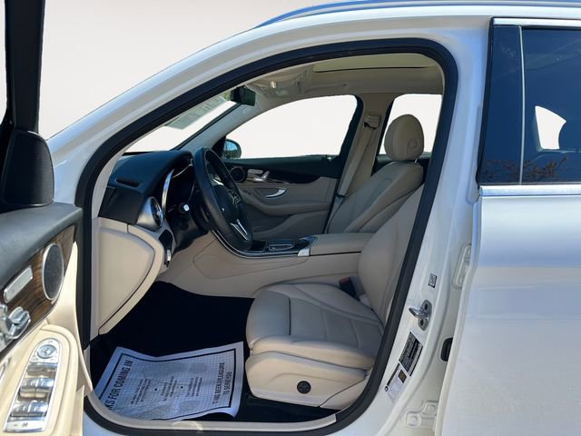 Used 2022 Mercedes-Benz GLC 300 GLC 300 w/ Premium Package Lite image 9