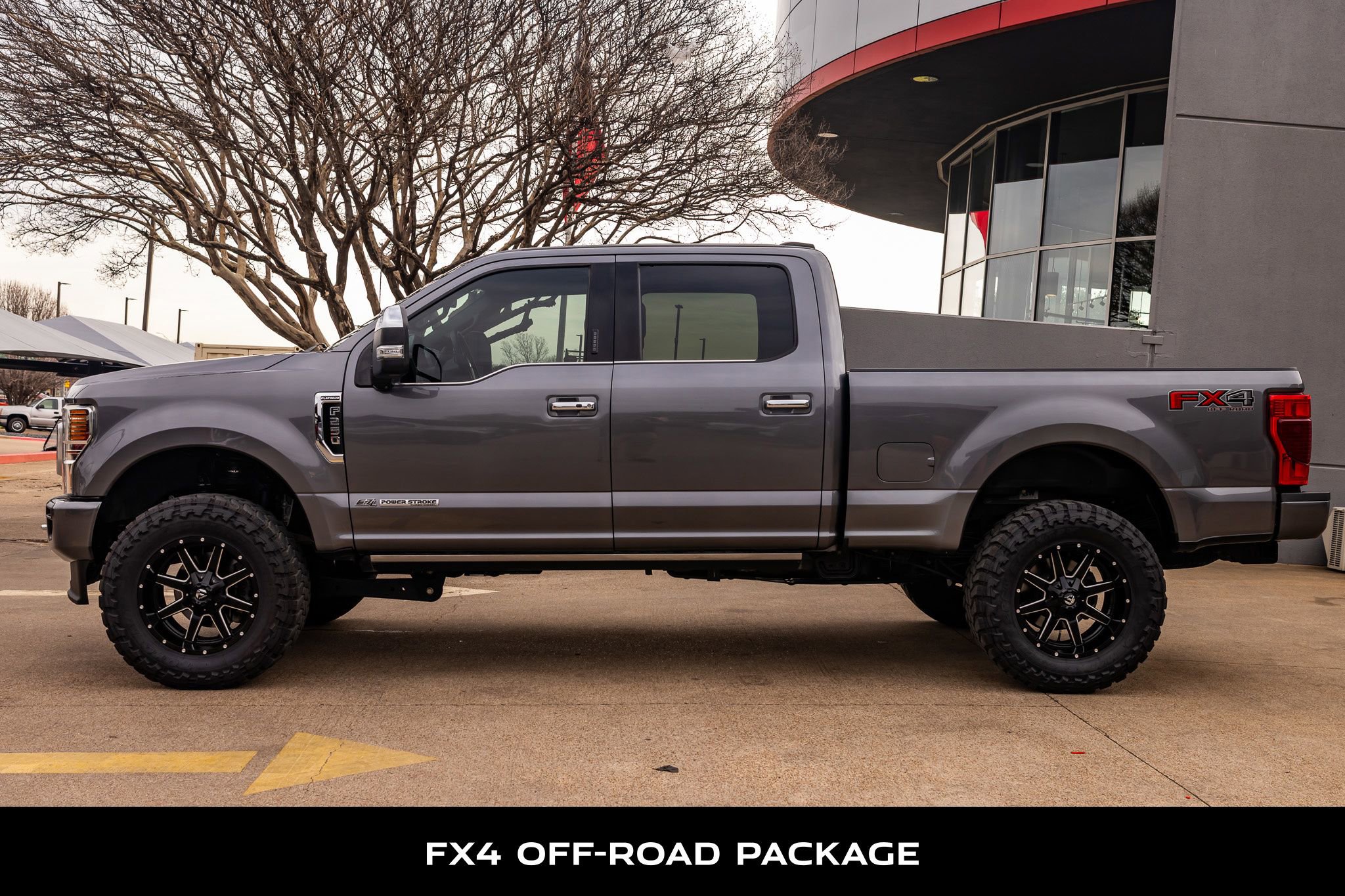 Used 2021 Ford F250 Platinum w/ FX4 Off-Road Package AWD/4WD image 5