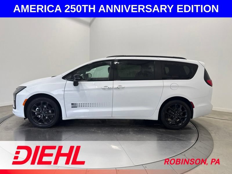 New 2027 Chrysler Pacifica Select FWD image 4