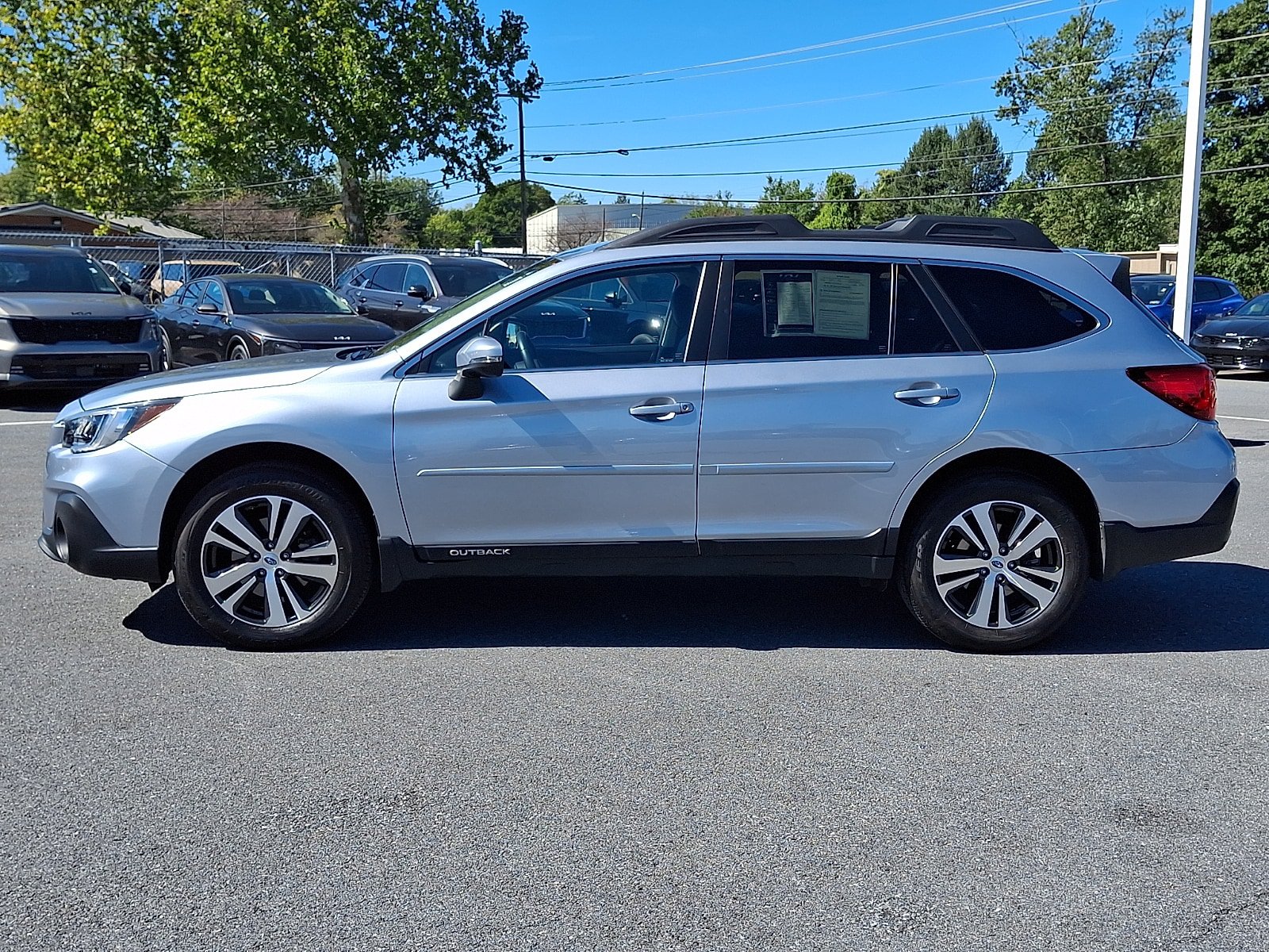 Used 2019 Subaru Outback 2.5i Limited w/ Popular Package #2 AWD/4WD image 8
