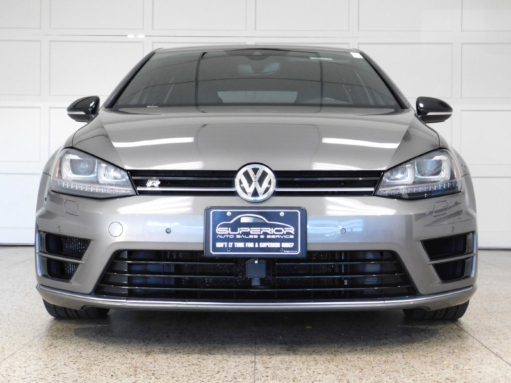 Used 2017 Volkswagen Golf 4-Door AWD/4WD image 2