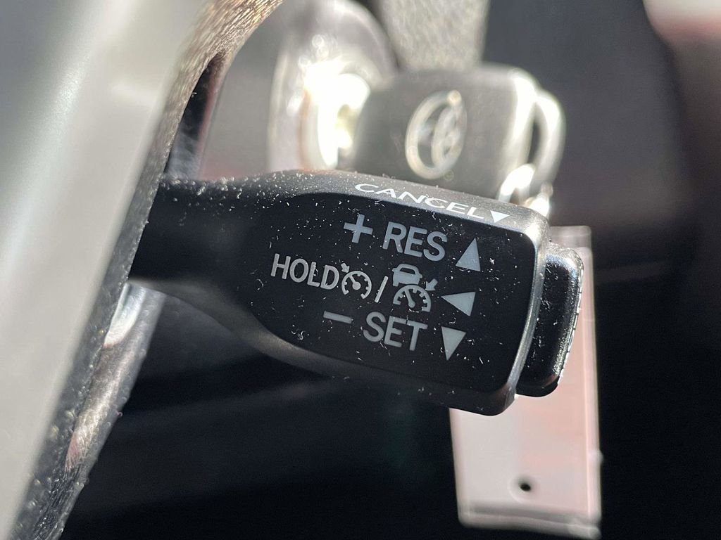 Used 2019 Toyota Highlander LE FWD image 38
