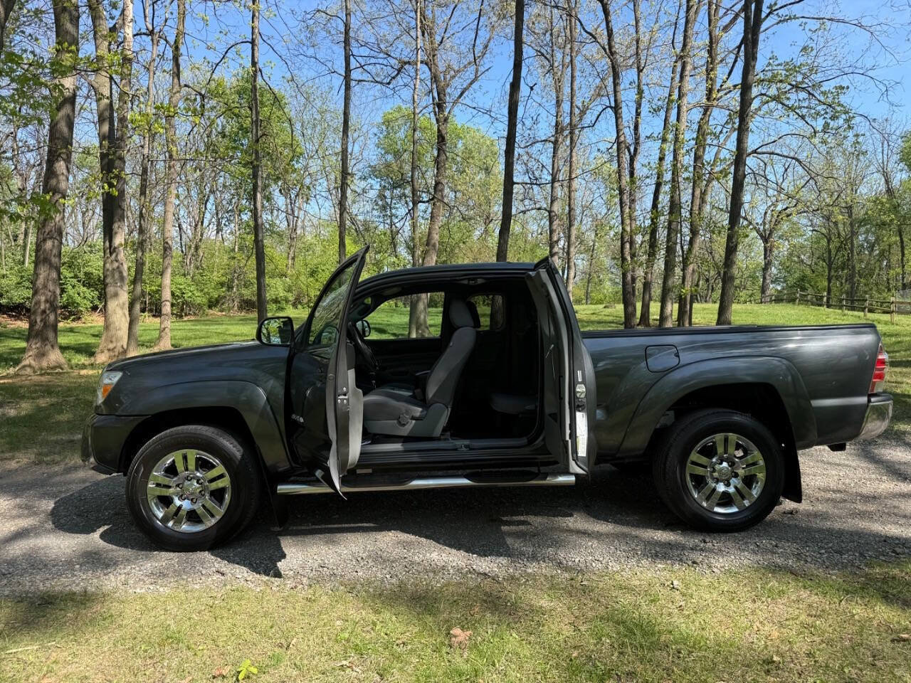 Used 2012 Toyota Tacoma PreRunner w/ SR5 Pkg RWD image 23