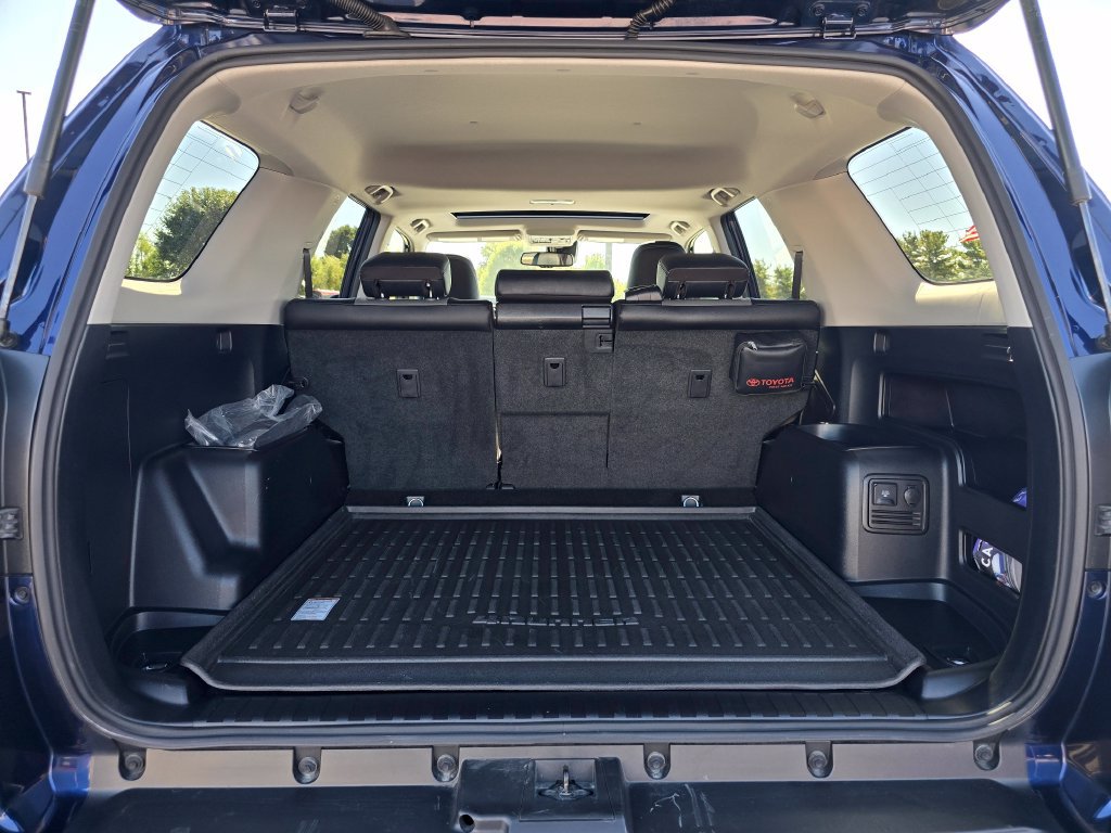 Used 2024 Toyota 4Runner SR5 Premium w/ Moonroof Package AWD/4WD image 12