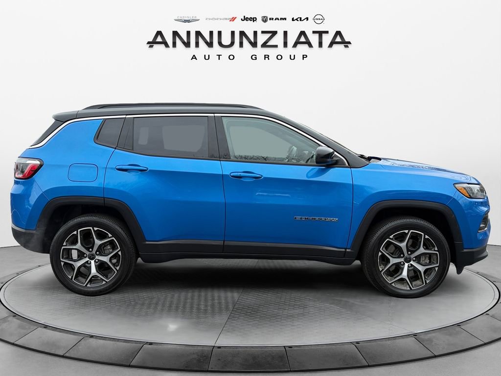 Used 2025 Jeep Compass Limited image 6