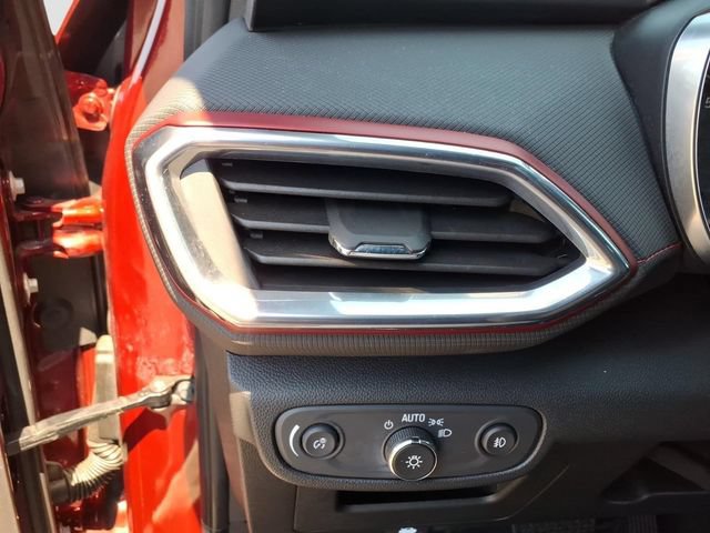 Used 2022 Chevrolet TrailBlazer RS w/ Sun and Liftgate Package AWD/4WD image 24