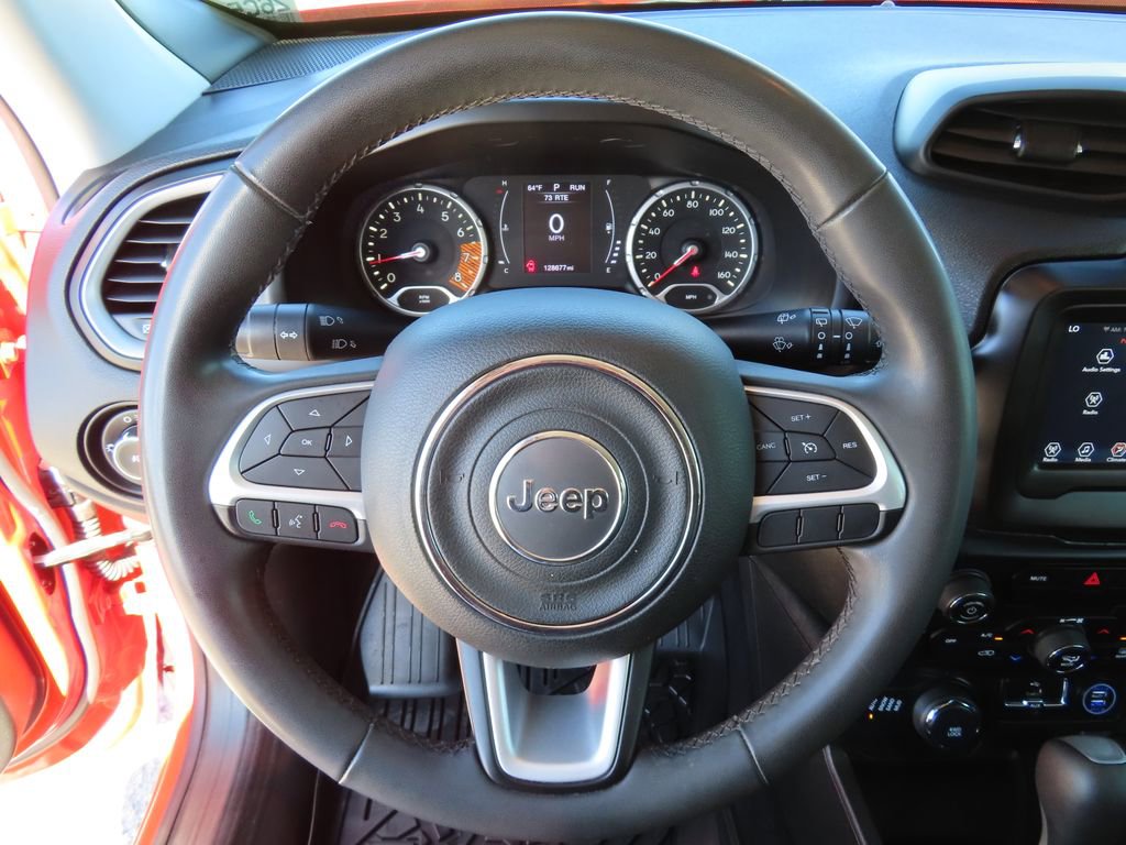 Used 2019 Jeep Renegade Latitude AWD/4WD image 12