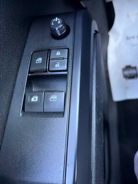 Used 2021 Toyota Tacoma SR AWD/4WD image 32