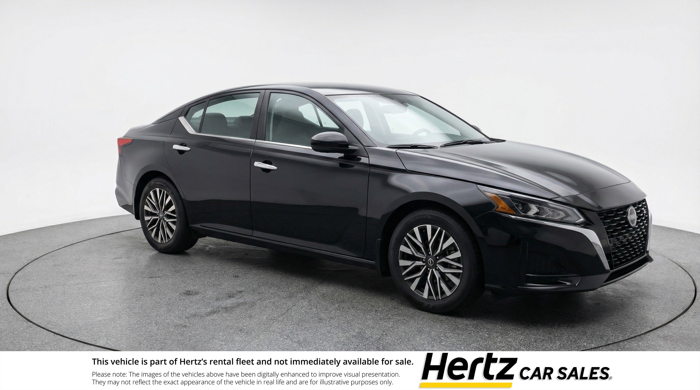 Used 2025 Nissan Altima 2.5 SV image 1
