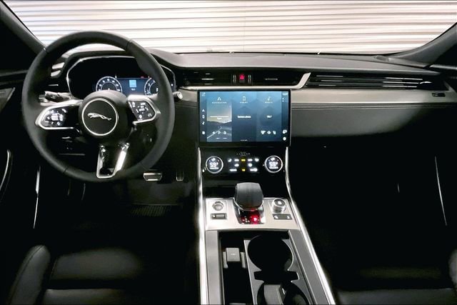 New 2024 Jaguar XF R-Dynamic SE AWD/4WD image 6