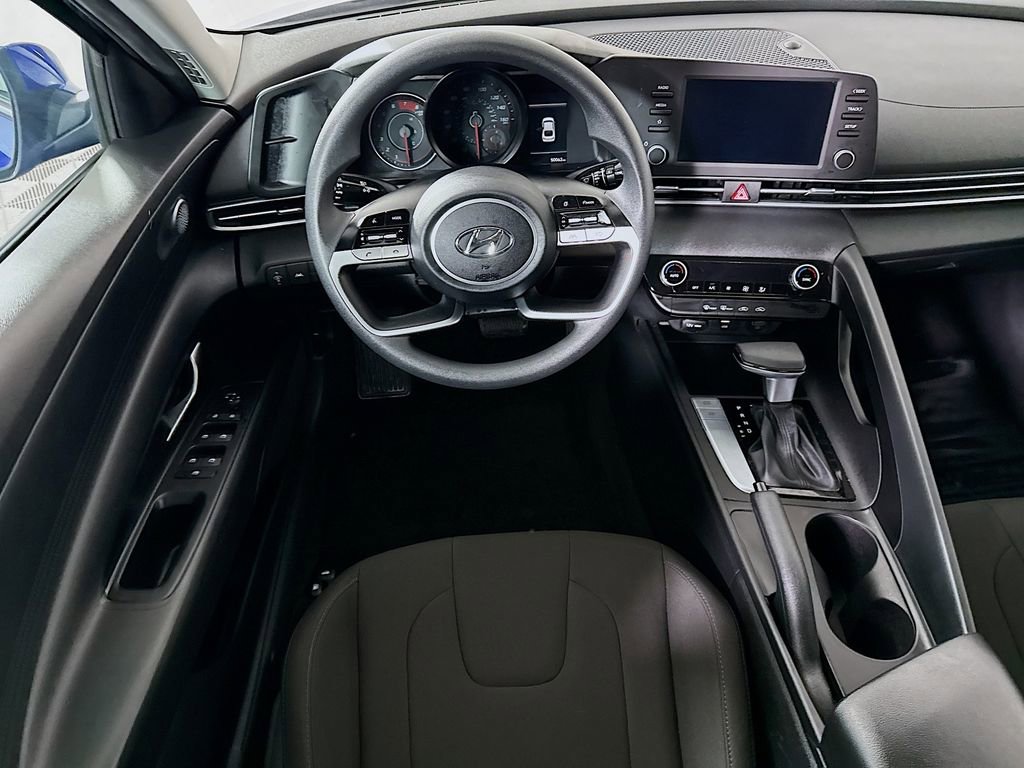 Certified 2021 Hyundai Elantra SEL image 4