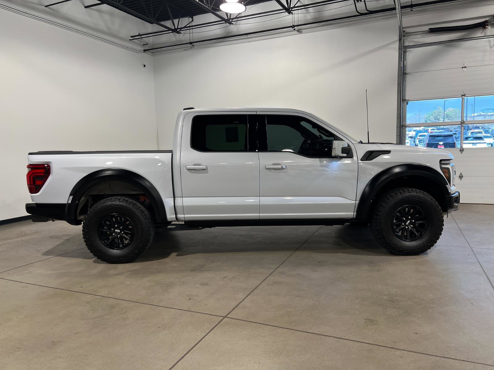 Used 2025 Ford F150 Raptor AWD/4WD image 2