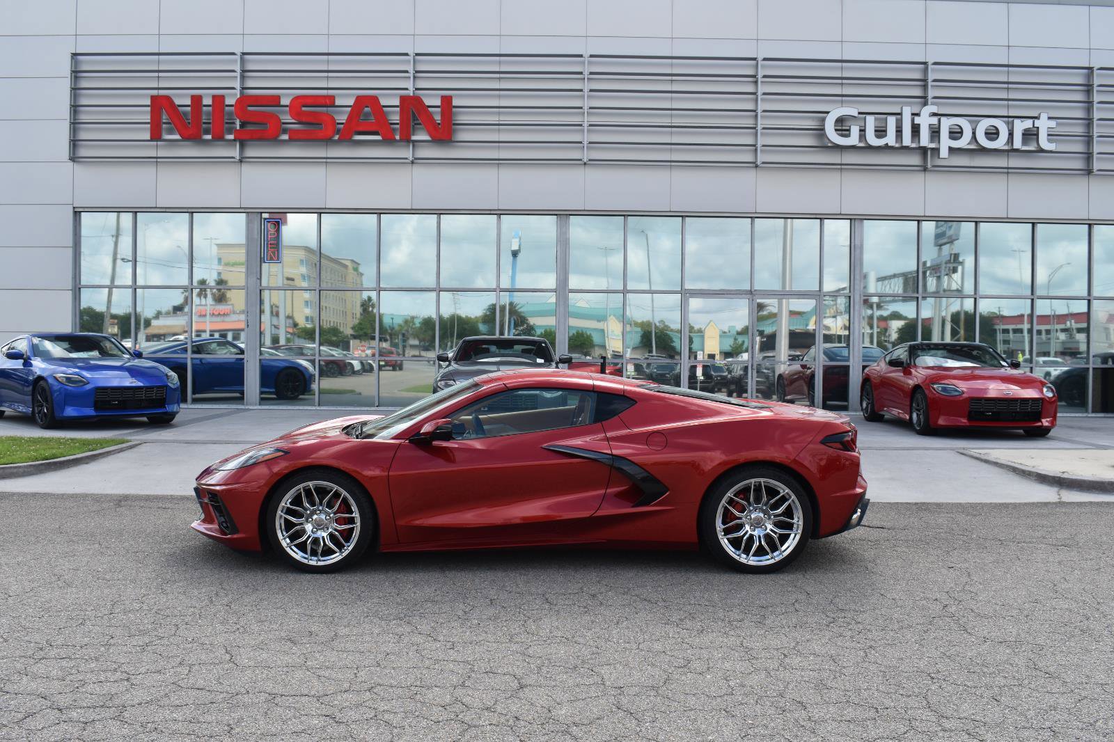Used 2021 Chevrolet Corvette Stingray Premium Cpe w/ Engine Appearance Package RWD image 3