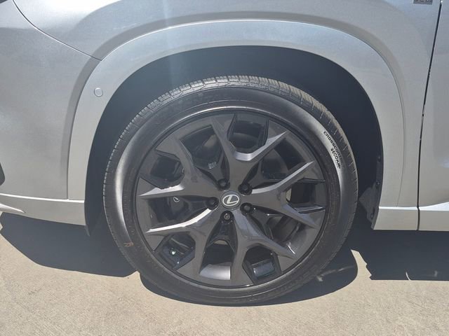 New 2026 Lexus TX 500h AWD image 10