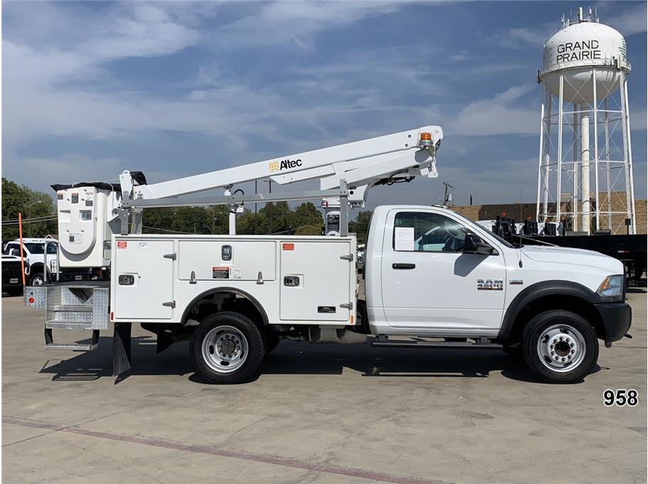Used 2018 RAM 4500 Tradesman RWD image 7