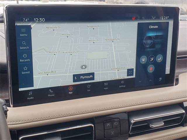 Used 2022 Lincoln Nautilus Reserve image 25