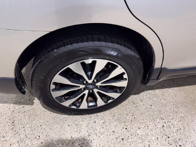 Used 2017 Subaru Outback 2.5i Limited AWD/4WD image 27