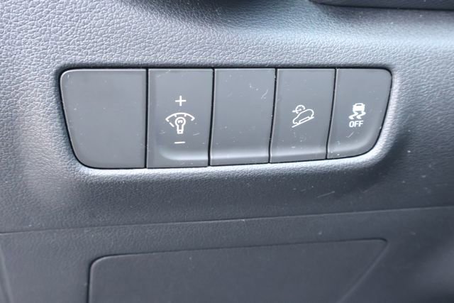 Used 2022 Hyundai Kona SE image 22