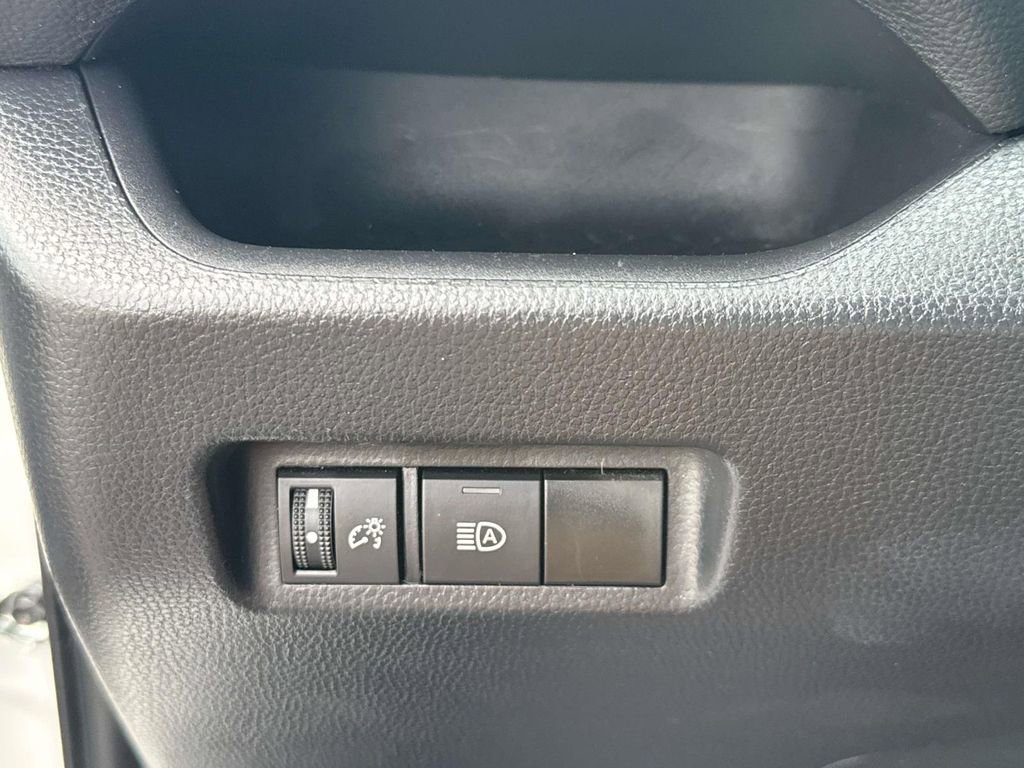 Used 2024 Toyota RAV4 XLE image 28