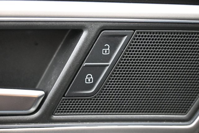 Used 2018 Volkswagen Atlas SE FWD image 15