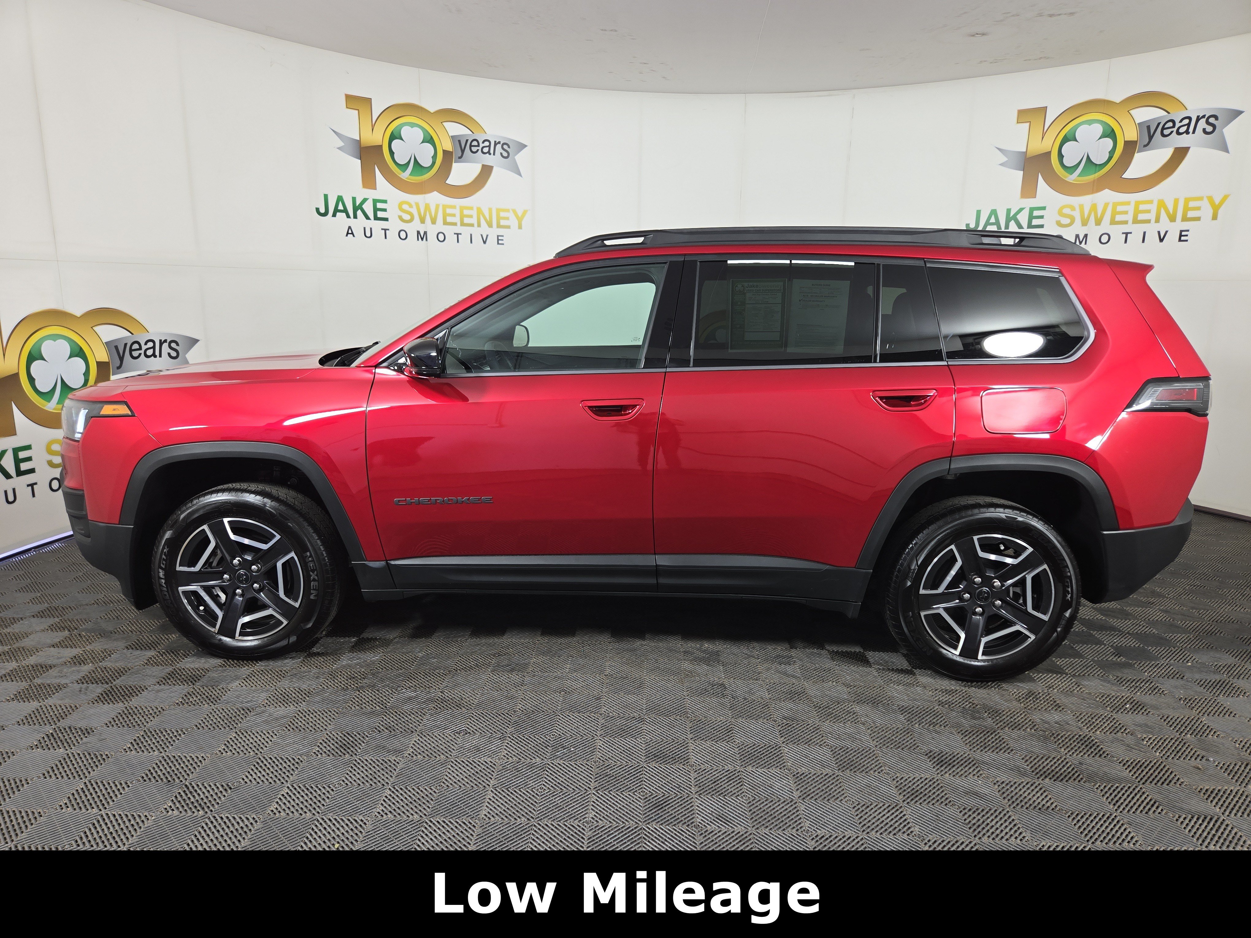 Used 2026 Jeep Cherokee Limited AWD/4WD image 6