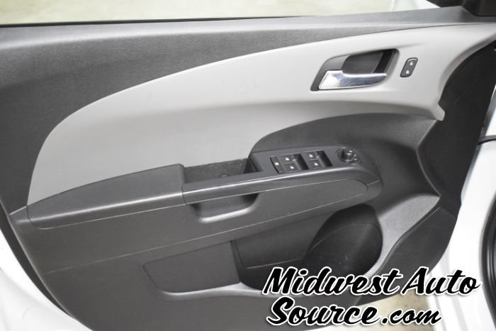 Used 2015 Chevrolet Sonic LT FWD image 11